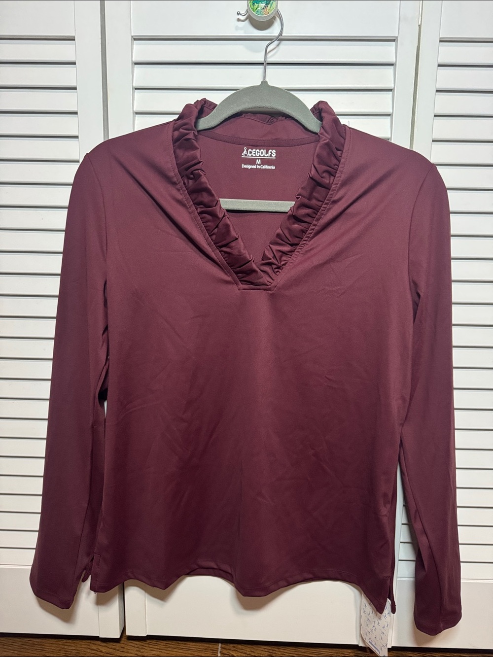 Women's Cegolfs Ruffle V-Neck Long Sleeve Top - Burgundy size M